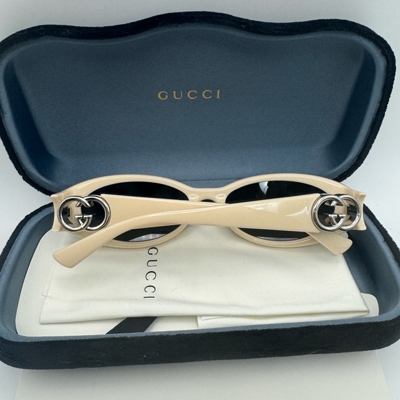 NIB Authentic Gucci hailey oval sunglasses in ivory main image 7